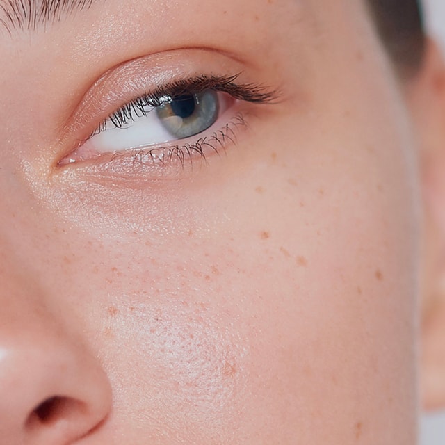 Contour des yeux